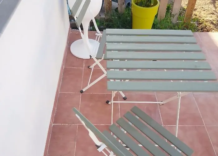 Mary * Σαν Μιγκέλ ντε Αμπόνα