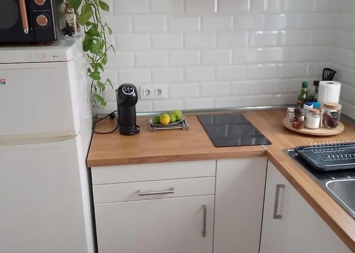 Mary * Σαν Μιγκέλ ντε Αμπόνα